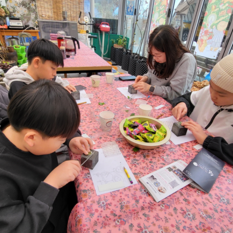 강원더몰,정선 쉼팩토리 농장 그라운딩 산책 꽃 약초 족욕 건강차 전통공예 체험